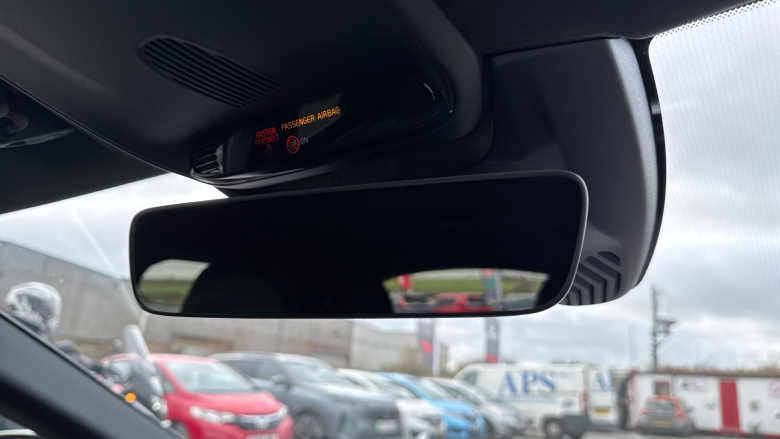 Volvo V40 T2 [122] R DESIGN Edition 5dr Petrol Hatchback